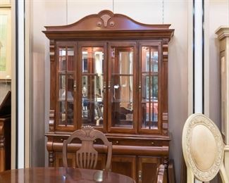 Beautiful matching hutch to formal dining set.