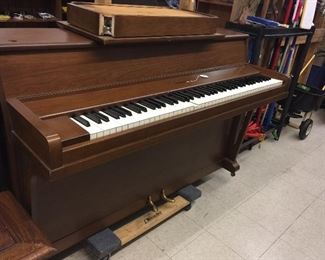 Melody Grand spinet piano 