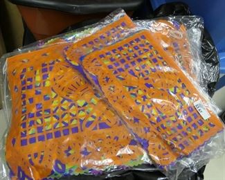 Examples of many Fiesta garlands of various types.