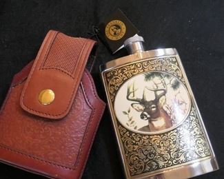 Flask and holder from the Franklin Mint. Never used.