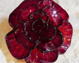 Large Venetian glass flower - beautiful paper weight or accent piece. Fitted box.