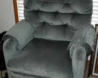La-Z-Boy Lift chair