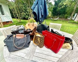 OHHHHHH....purses! Louis Vuitton, Kate SPade, COACH, Longchamp, Tory Burch, Dooney and Bourke...