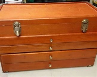 https://www.ebay.com/itm/114896128097	EB3002 USED VINTAGE WOODEN 4 DRAWER TOOL BOX WITH ASSORTED TOOLS
