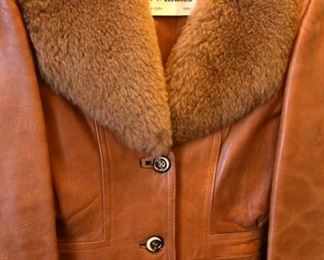 Women's jacket wit fur collar