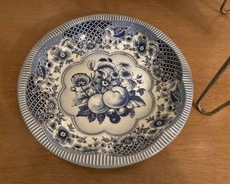 Vintage Daher Ware blue/white metal bowl tray