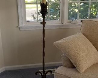 Floor lamp