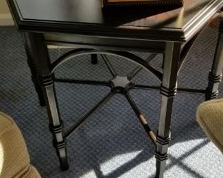 Accent table