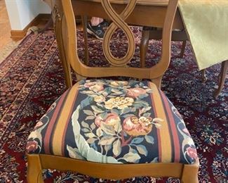 Lenoir/Broyhill 3-Leaf Dining Table w/4 Chairs (Can Seat 8) - 29"H x 102"W x 43"D - $175  