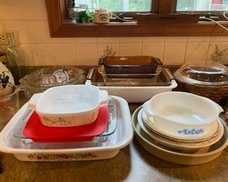 Corningware & Pyrex Dishes