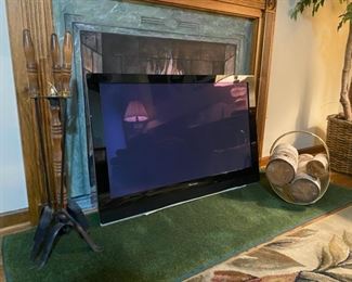 Pioneer 42" TV