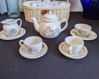 Wedgwood Mr.s Tiggy-Winkle Tea Set