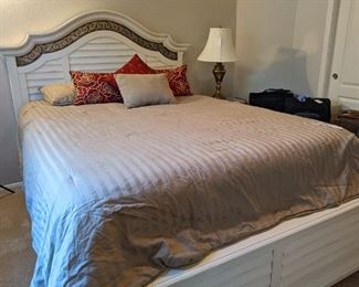 Full Size Bed with Headboard and Footboard