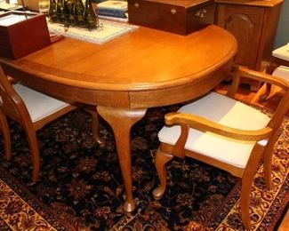 Dining room table, chair set