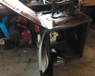 Domestic Sewing Machine