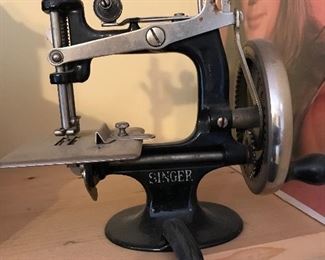 Singer Mini Sewing Machine