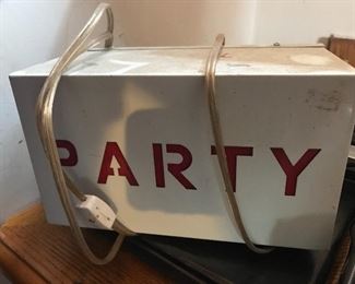 PARTY! Sign