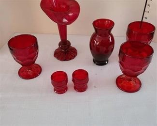 Assorted red glass