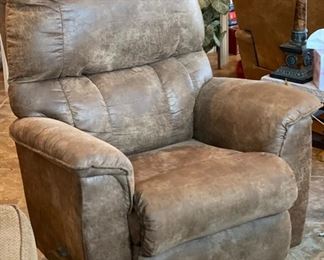 AS-IS La-Z-Boy Microfiber Recliner Reclining Chair #1 40x37x33in HxWxD