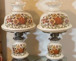 2pc Hand Painted Parlor/Hurricane Lamps Gone With The Wind 28in H x 14in diameter