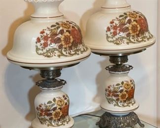 2pc Hand Painted Parlor/Hurricane Lamps Gone With The Wind 28in H x 14in diameter
