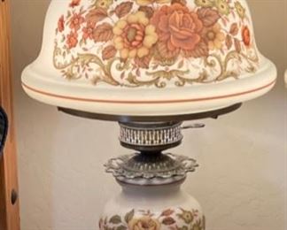 2pc Hand Painted Parlor/Hurricane Lamps Gone With The Wind 28in H x 14in diameter