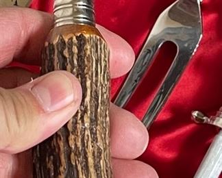 17pc Stag hand carved Anton Wingen Jr Othello German Carving Knife & Cutlery Set Dimensions: 2x18.25x10.25in HxWxD