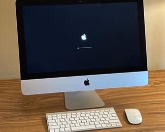 Apple 21.5 iMac (2013) 2.7GHz Quad-Core Intel Core i5 18x21x7in HxWxD