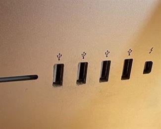 Apple 21.5 iMac (2013) 2.7GHz Quad-Core Intel Core i5 18x21x7in HxWxD