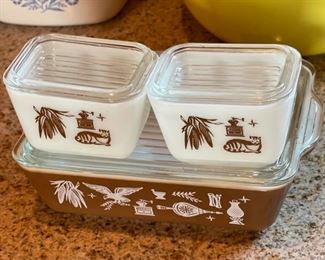 3pc Pyrex Early American Refrigerator Container Set Lg:3x10x7in HxWxD