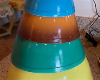 4pc Pyrex Mixing Bowl Set Nesting Bowls LG: 4.5x10.5in Diameter