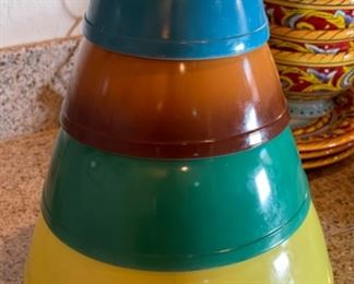 4pc Pyrex Mixing Bowl Set Nesting Bowls LG: 4.5x10.5in Diameter
