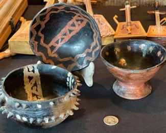 3pc Primitive Amazonian Native Pottery Yudjá YUDJA Indian Lg: 3in H x 5in Diameter