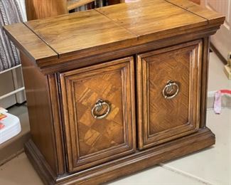 Vintage Walnut Fold Away Dry Bar 31 x 39.5 x 9.5 HxWxD