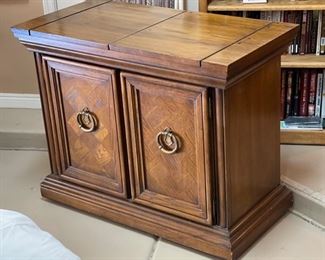 Vintage Walnut Fold Away Dry Bar 31 x 39.5 x 9.5 HxWxD