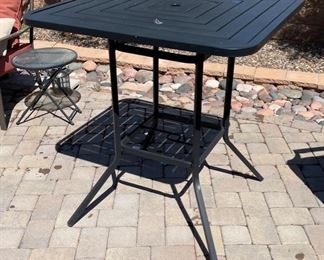 Metal Hi-Top Patio Table w/ 4 Chairs 41.5x38x38 HxWxD
