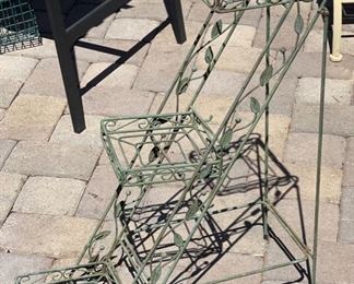 3-Tier Patio Wire Plant Stand 26 x 8 x 21
