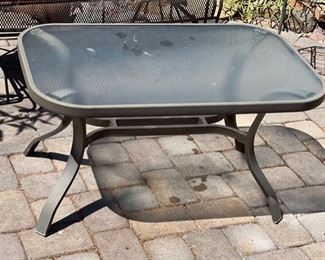 Outdoor Patio Coffee Table 19 x 22 x 36 HxWxD