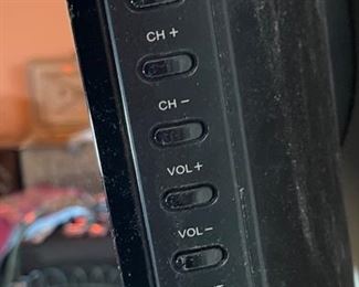 Vizio 46in 1080p TV VW46L 29x44x3in HxWxD