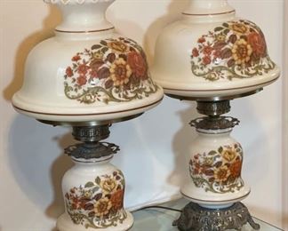 2pc Hand Painted Parlor/Hurricane Lamps Gone With The Wind	28in H x 14in diameter	
