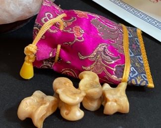 Mongolian Shagai Ankle Bones in Silk Pouch Game pieces		
