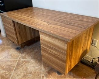 Wood Veneer Desk	29x60x30in	HxWxD
