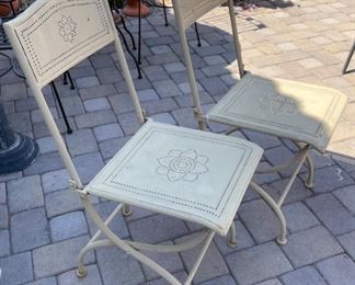 Vintage Punched Metal Folding Bistro Set Table  2 Chairs	29x26	
