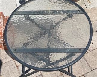 Outdoor Patio End Table Single	19 x 18	
