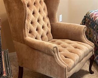 Tufted Fabric Wingback Chair	46 x 32 x 30	HxWxD
