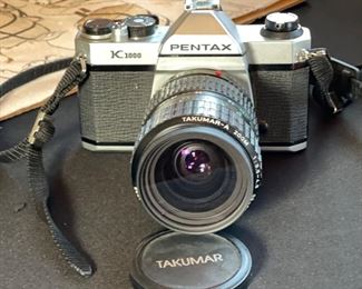 Pentax K1000 35mm SLR Camera Takumar-A Zoom 28-80mm Lens		
