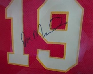 Joe Montana Autographed Chiefs Jersey. Does not come with any paperwork.