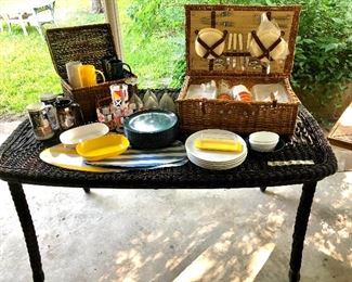 European picnic with English picnic basket set. 