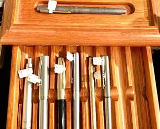 Lamy, Pelikan Souveran, sterling Parker, etc.