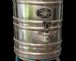 Vacuum can company dispenser